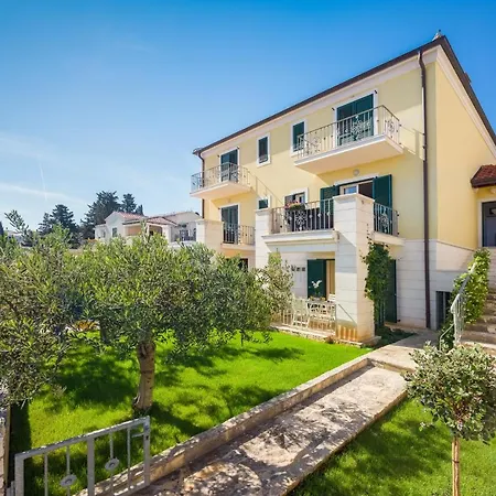 Andrian - Charme Holidays Apartament Supetar