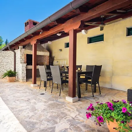 Andrian - Charme Holidays Apartament *