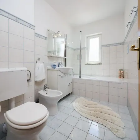 Andrian - Charme Holidays Apartament *